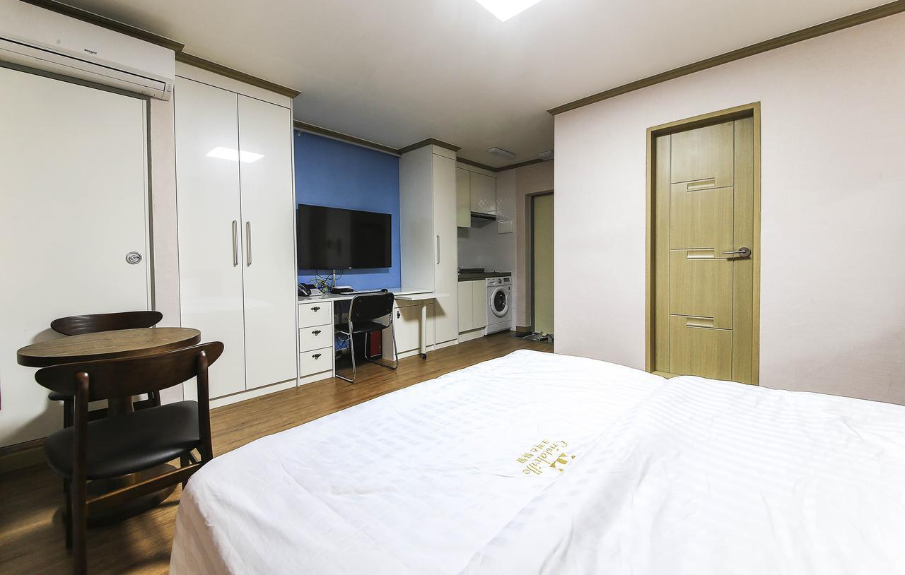 Crystal Residence Hotel Теджън Екстериор снимка