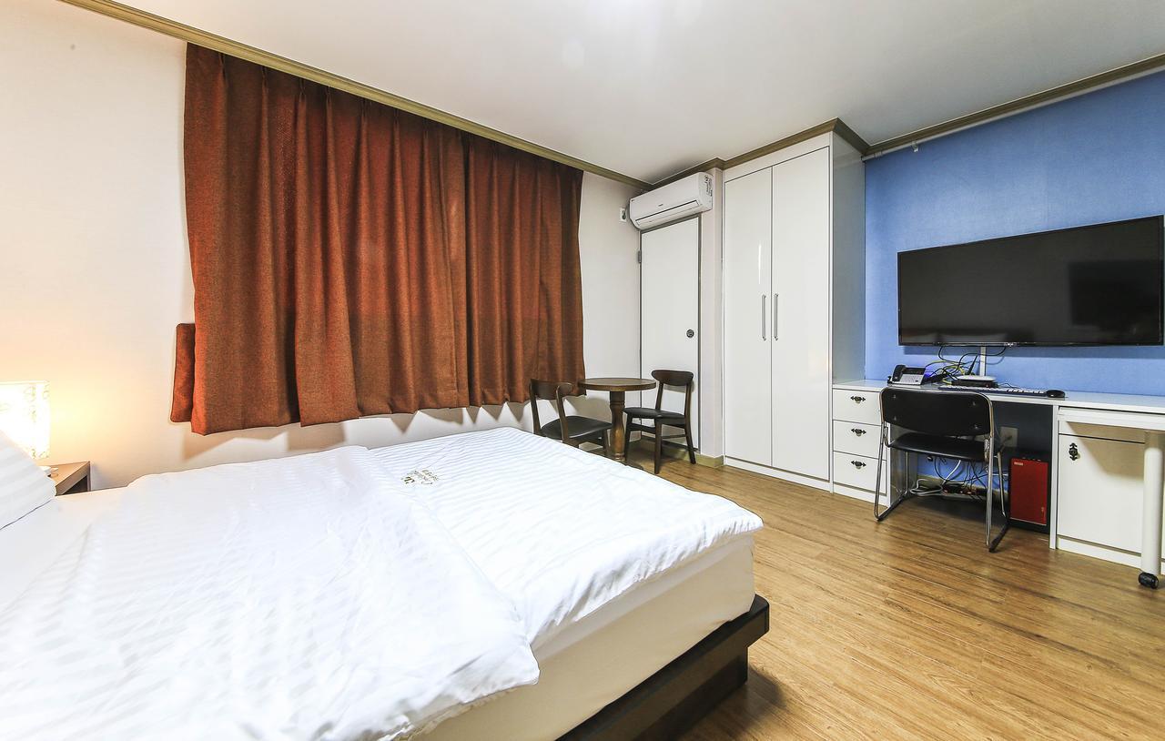 Crystal Residence Hotel Теджън Екстериор снимка