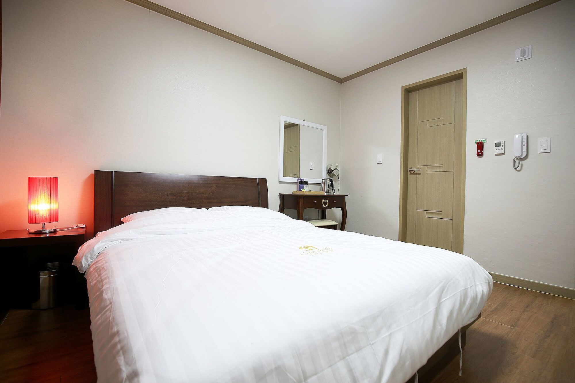 Crystal Residence Hotel Теджън Екстериор снимка